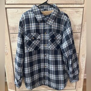 Brand new, never worn
Blue Plaid Button-Up jacket
T 7